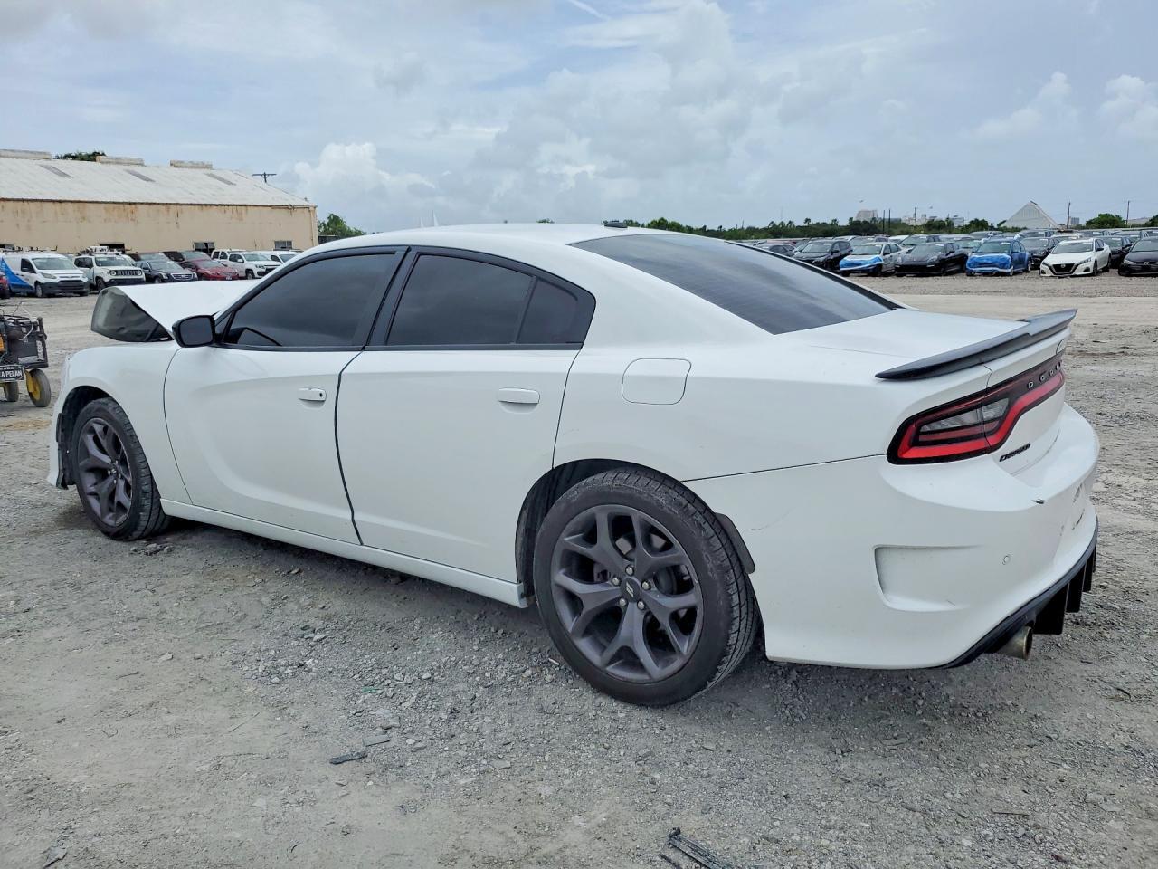 2019 Dodge Charger Sxt - Фото 2