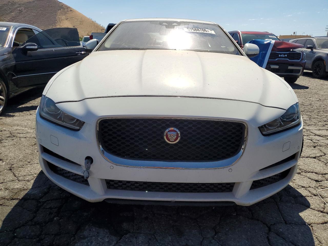 2017 Jaguar Xe Prestige - Фото 5