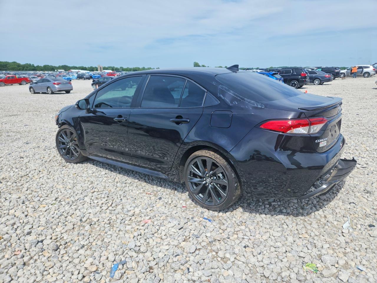 2026 Toyota Corolla Se - Image 2