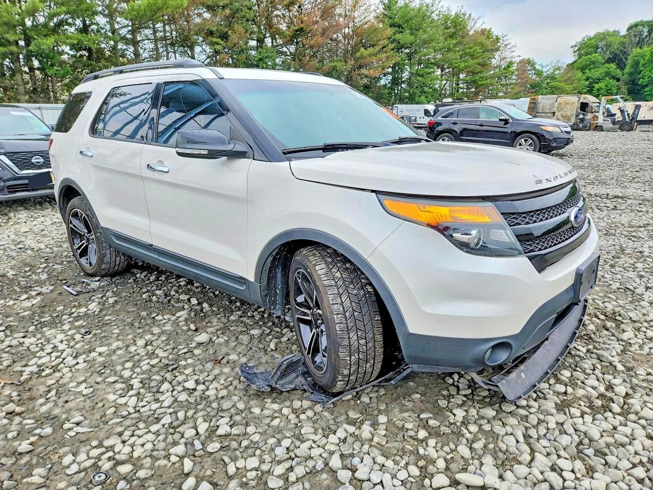 2014 Ford Explorer Sport - Image 4