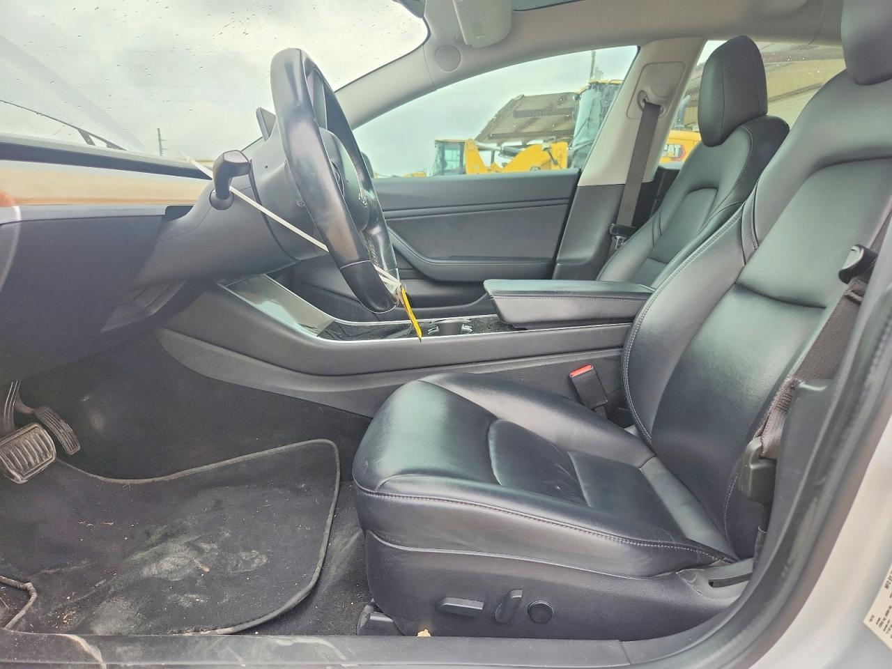 2018 Tesla Model 3 - Image 7