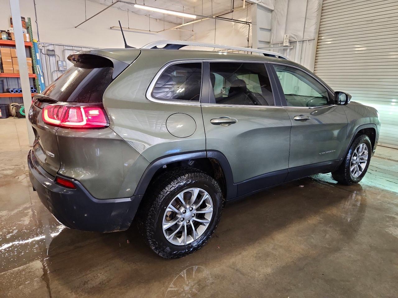 2019 Jeep Cherokee Latitude Plus - Фото 3