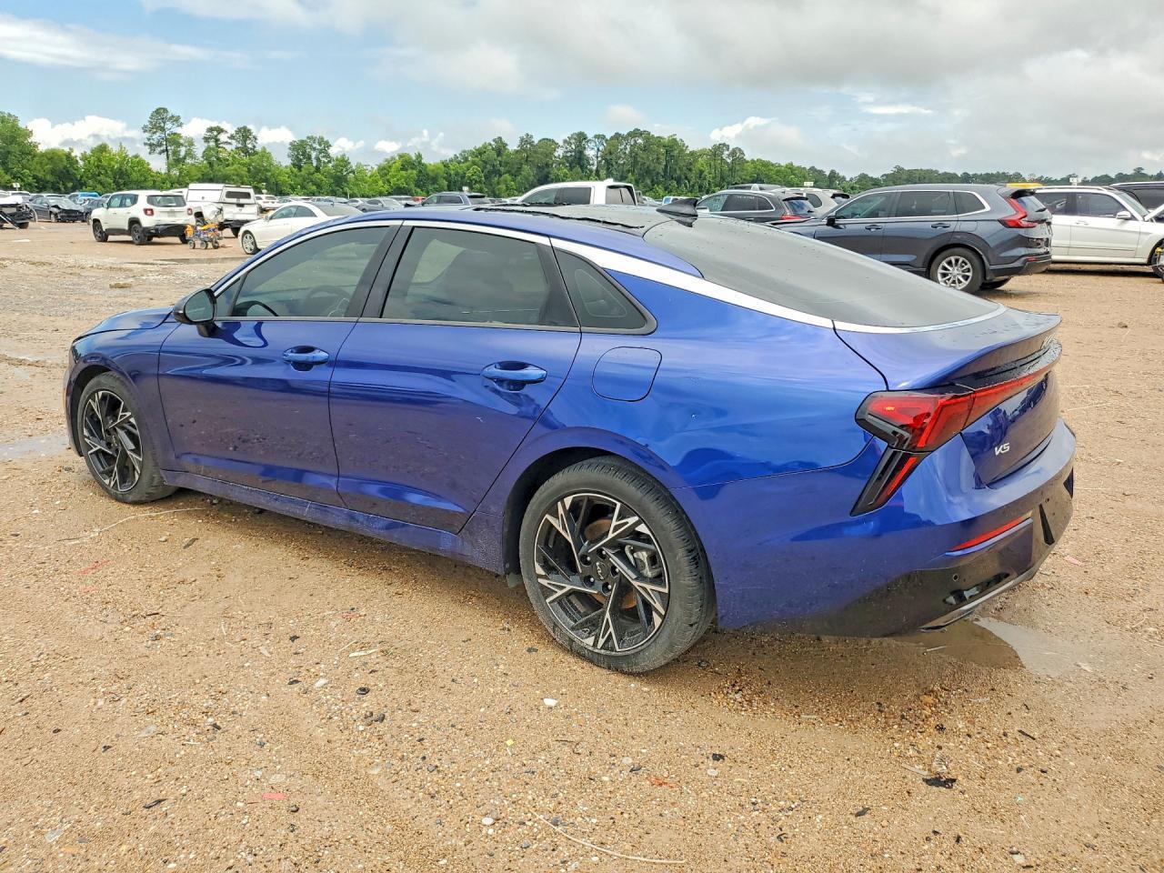 2025 Kia K5 Gt Line - Image 2