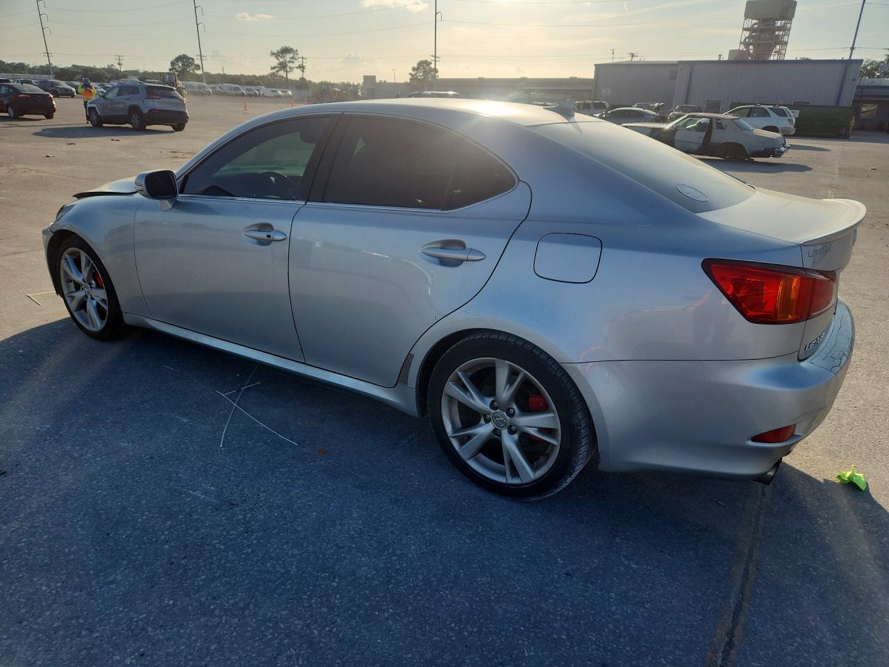 2010 Lexus Is 250 - Фото 2