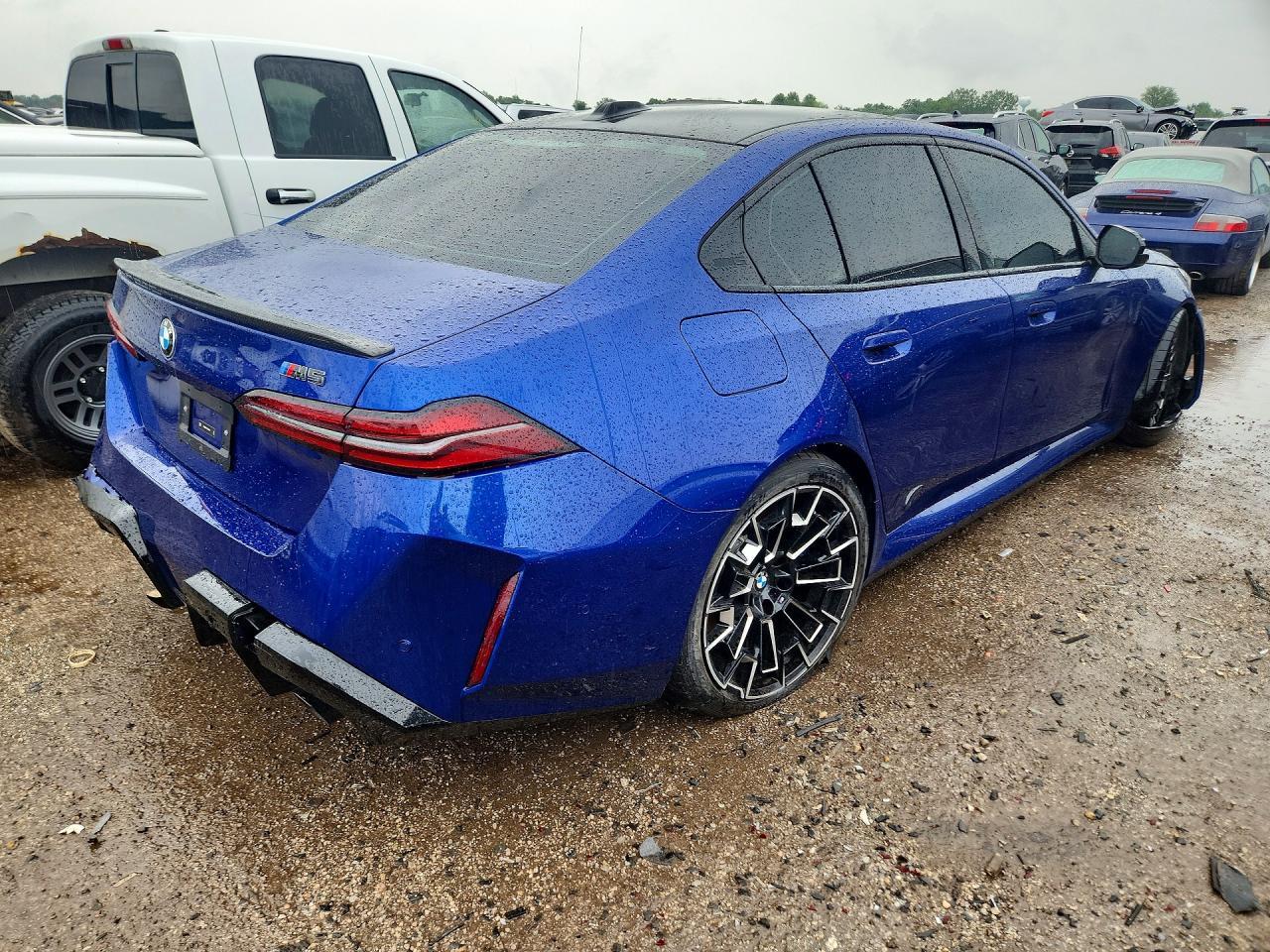 2026 BMW M5 - Фото 3