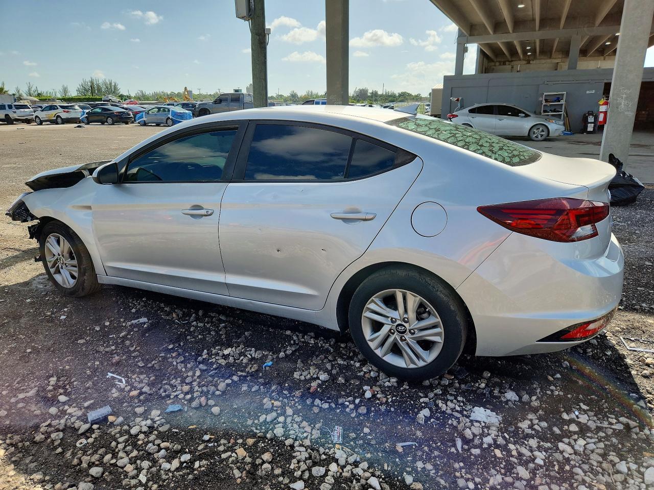 2020 Hyundai Elantra - Image 2