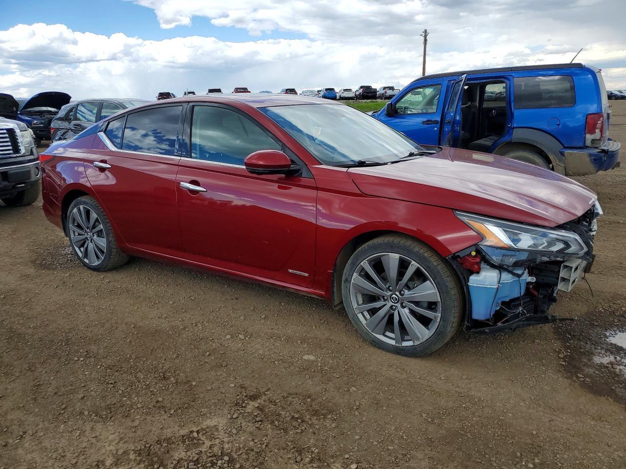 2019 Nissan Altima Platinum - Image 4