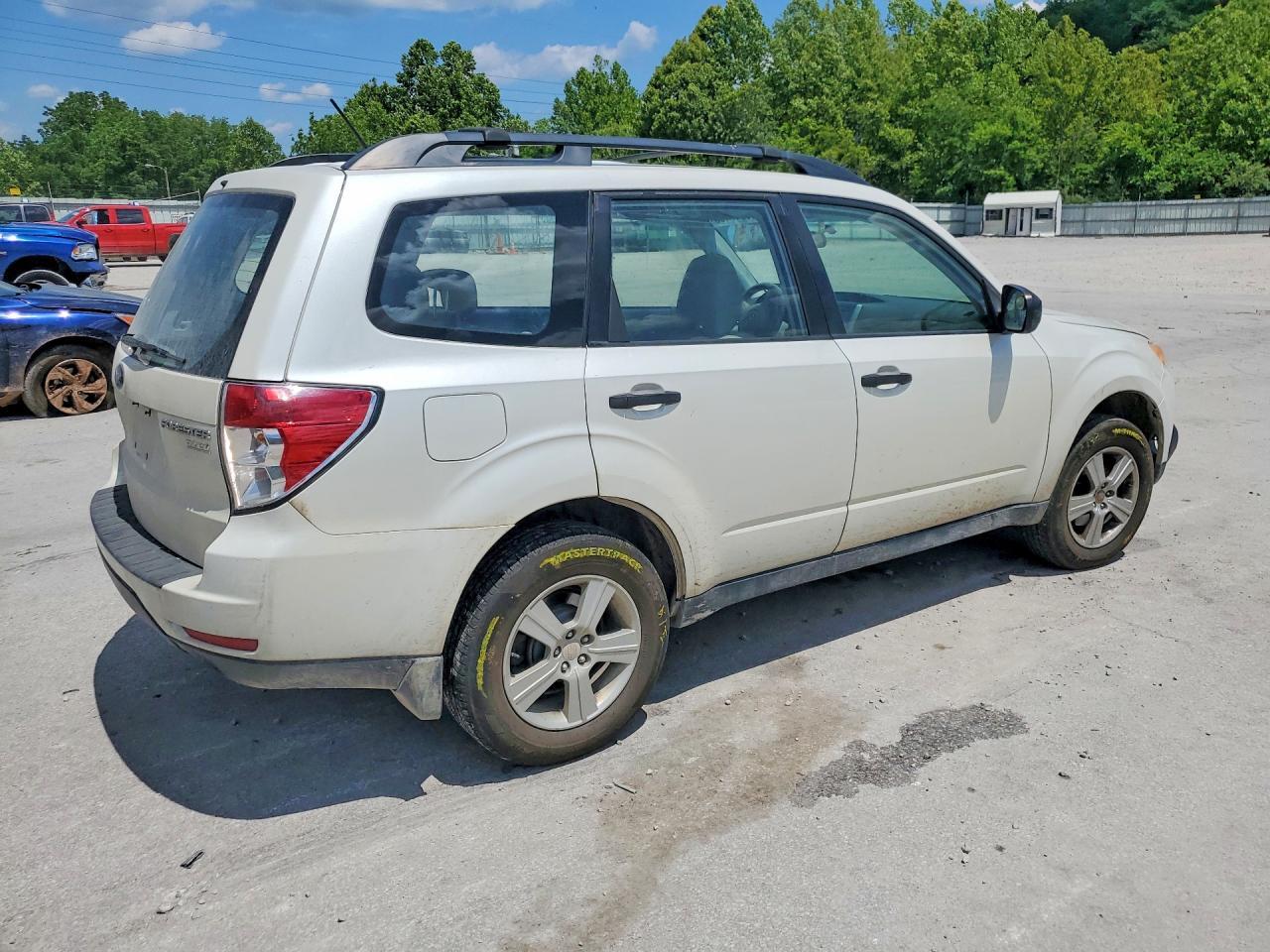 2012 Subaru Forester 2.5X - Фото 3