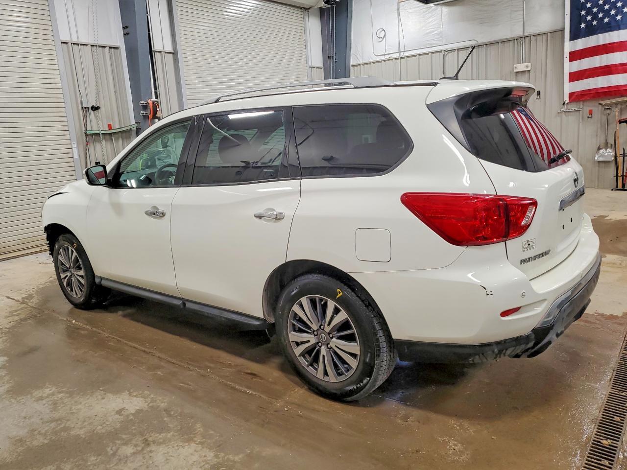 2018 Nissan Pathfinder Sv - Фото 2