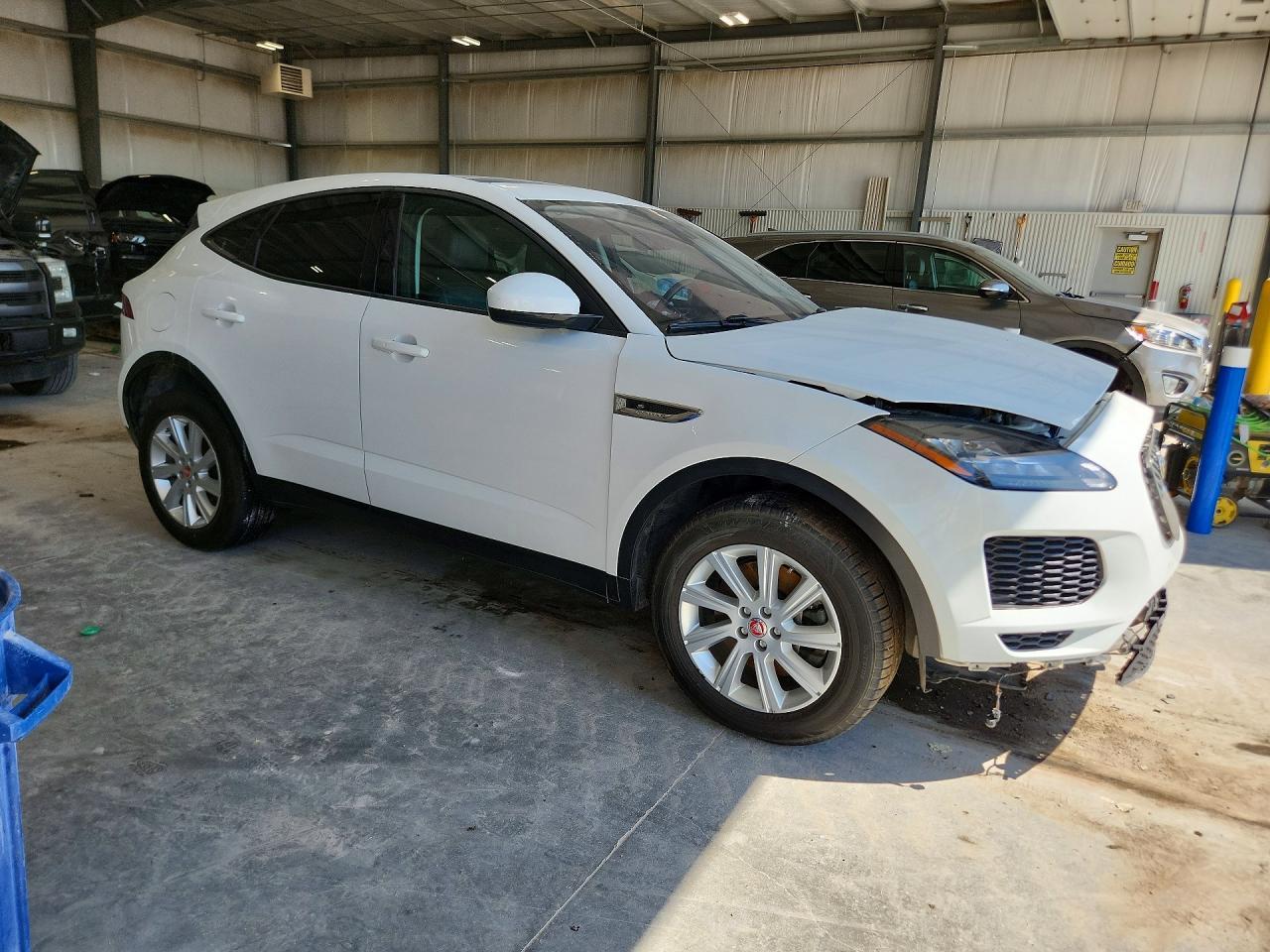 2019 Jaguar E-Pace S - Фото 4