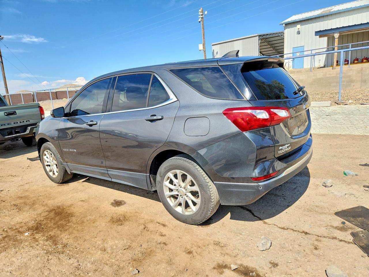 2019 Chevrolet Equinox Lt - Image 2
