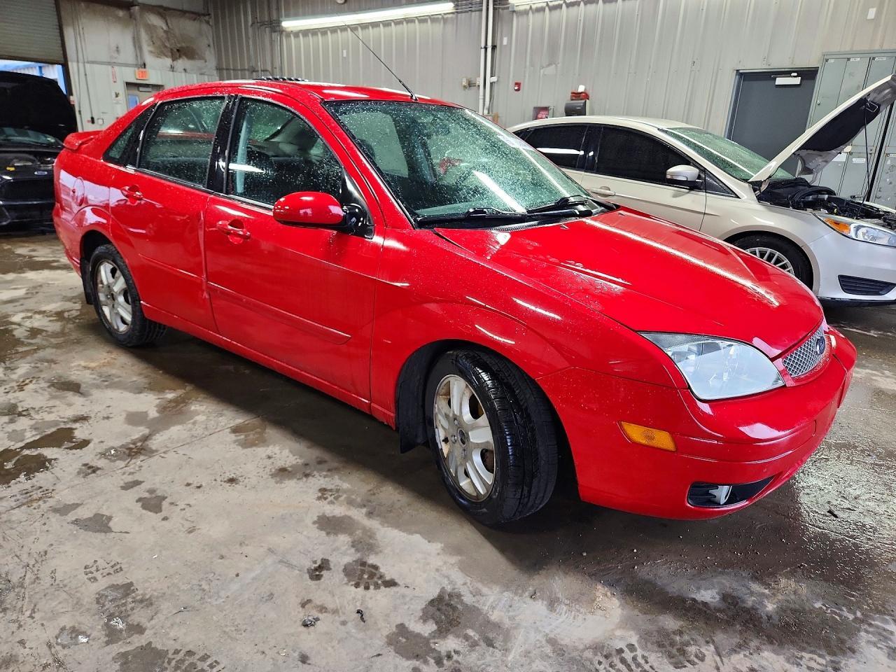 2007 Ford Focus St - Image 4