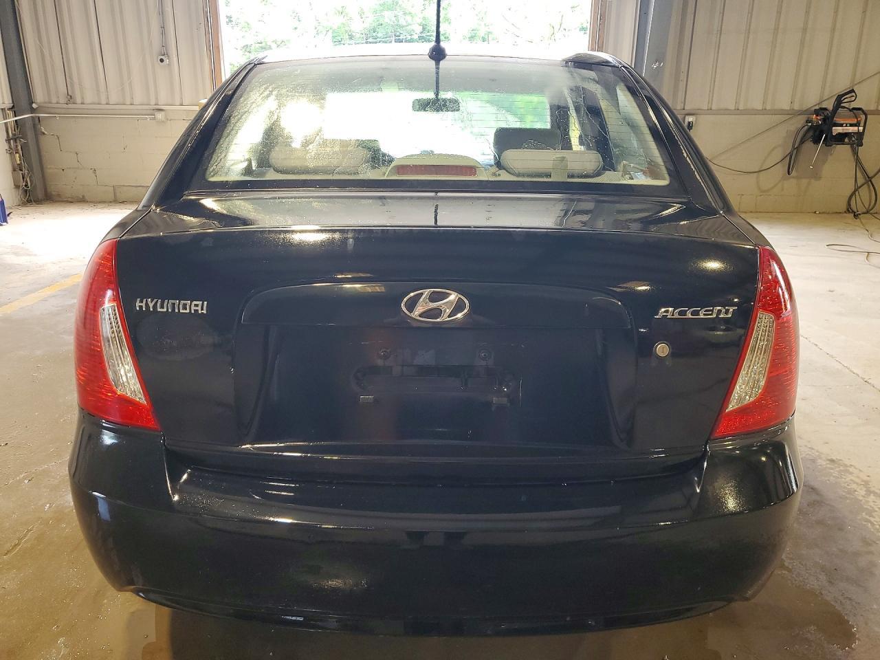 2011 Hyundai Accent Gls - Image 6