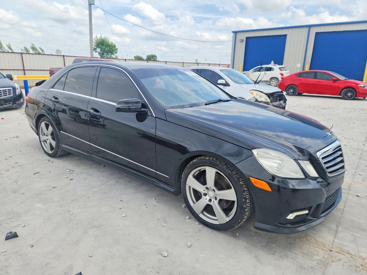 2011 Mercedes-Benz 350 - Image 4