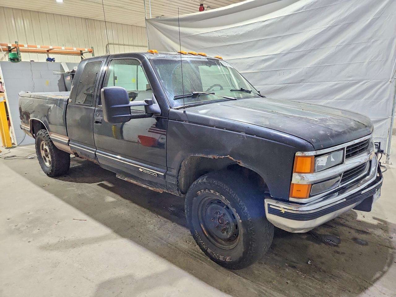 1995 Chevrolet Gmt-400 K2500 - Image 4