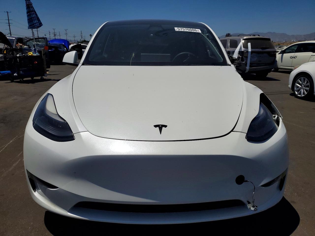 2023 Tesla Model Y - Image 5