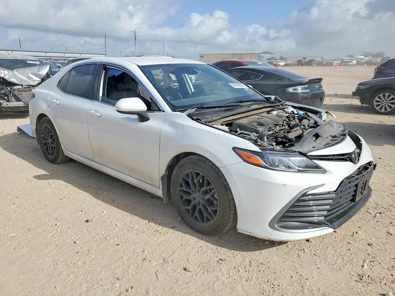 2022 Toyota Camry Le - Image 4