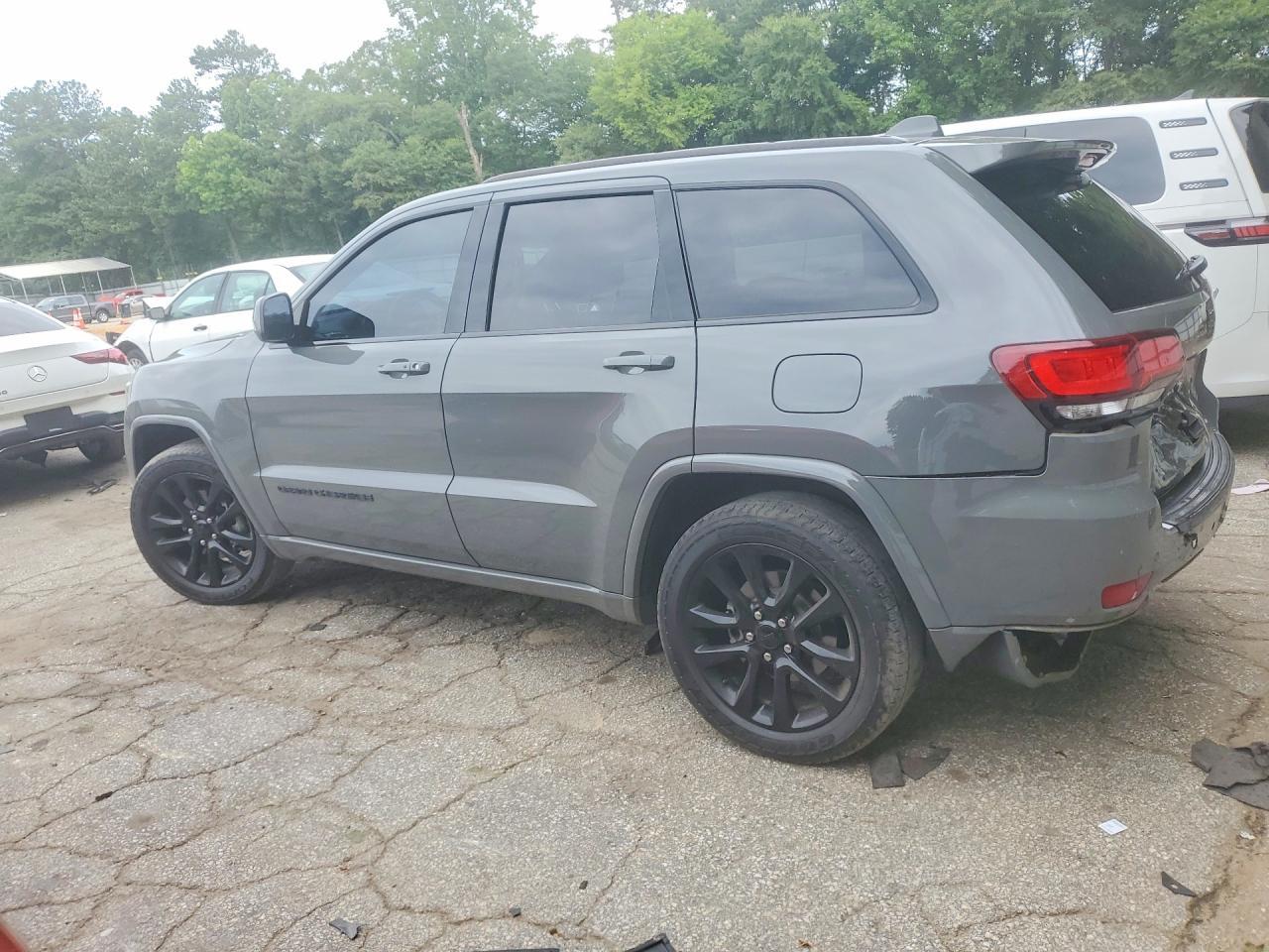 2019 Jeep Grand Cherokee Laredo - Image 2