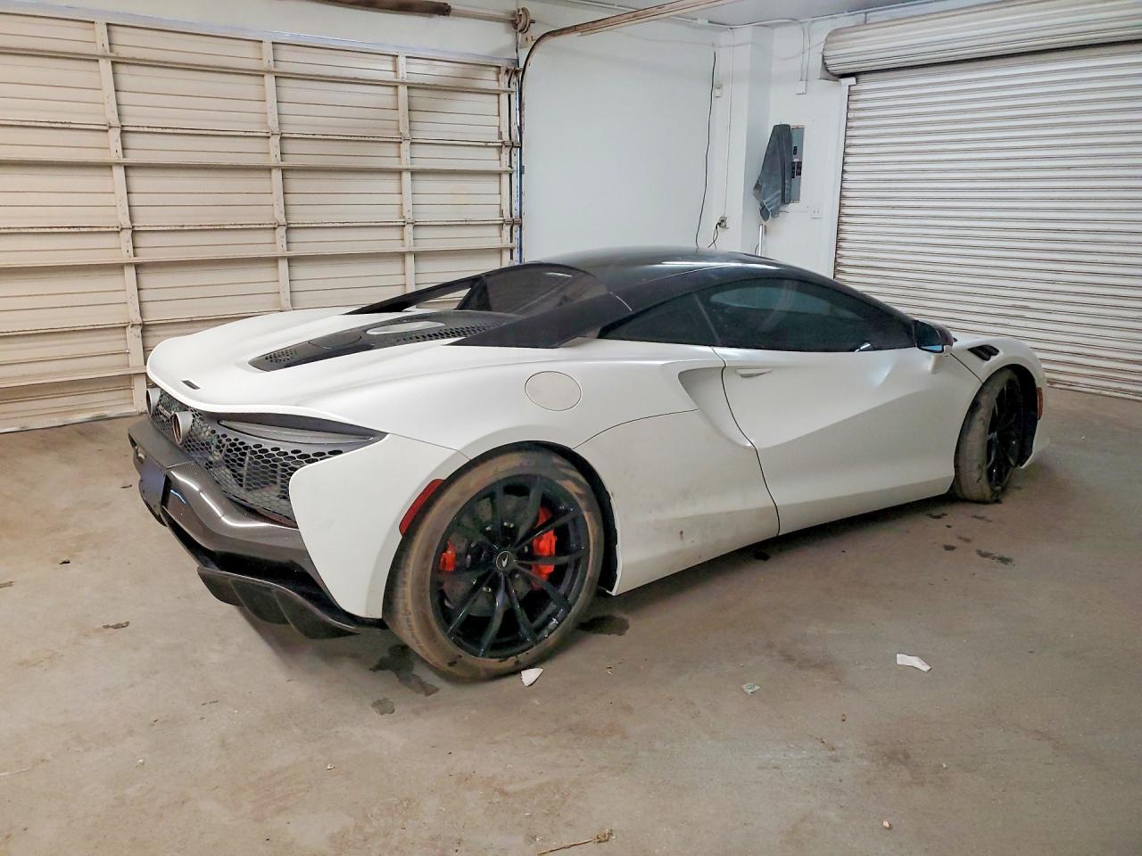 2023 Mclaren Automotive Artura - Фото 3