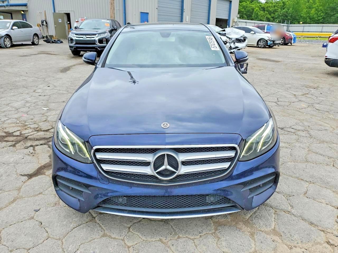 2018 Mercedes-Benz E 300 4Matic - Image 5