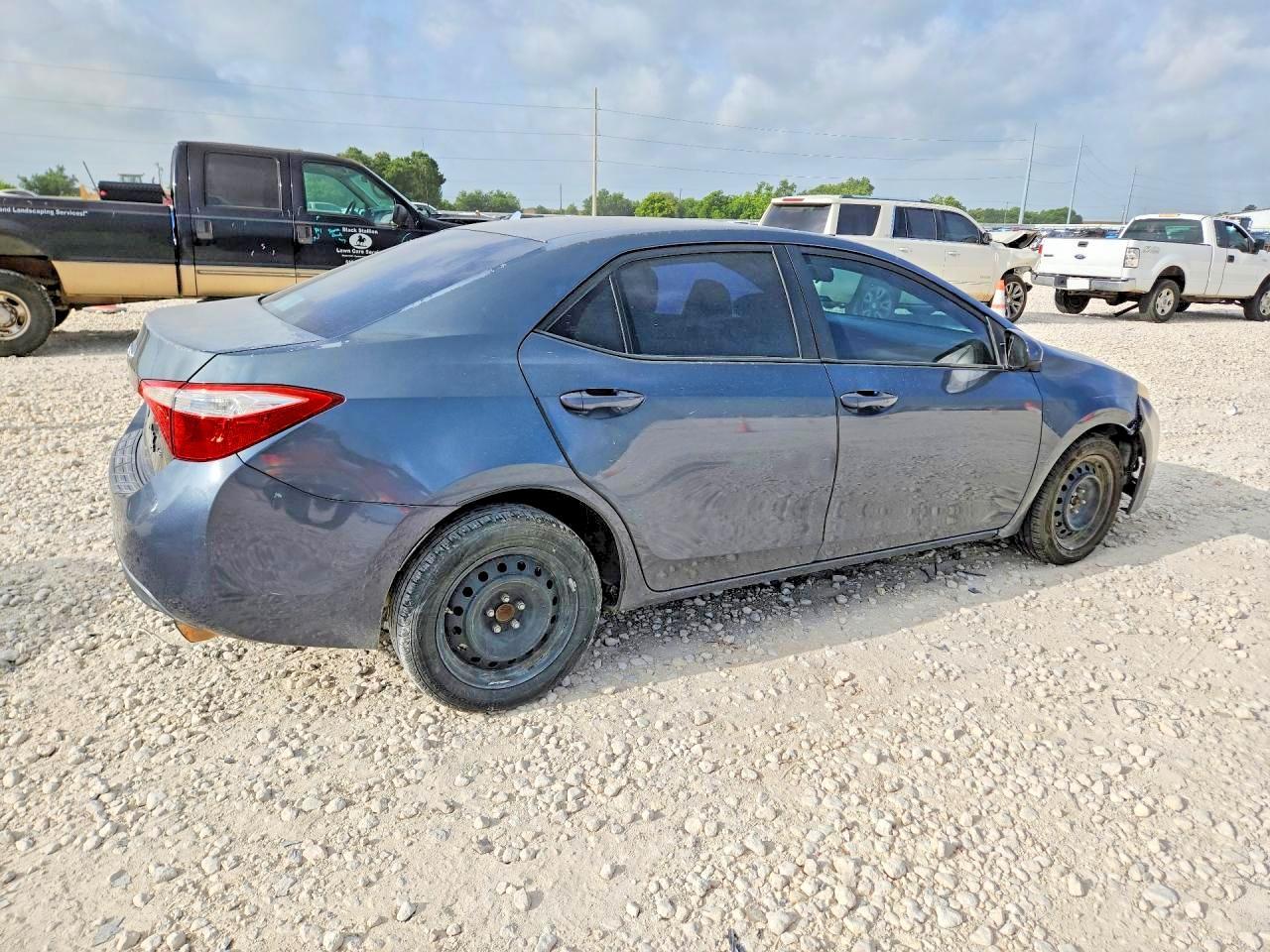 2014 Toyota Corolla Le - Фото 3