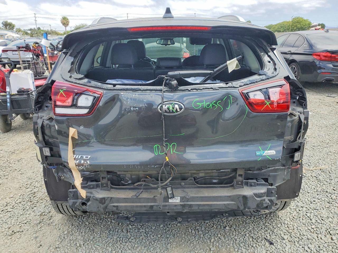 2020 Kia Niro Ex - Image 6