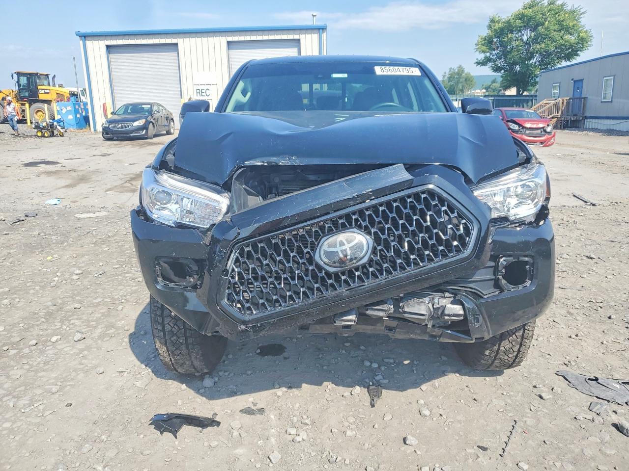 2018 Toyota Tacoma Sr V6 - Image 5