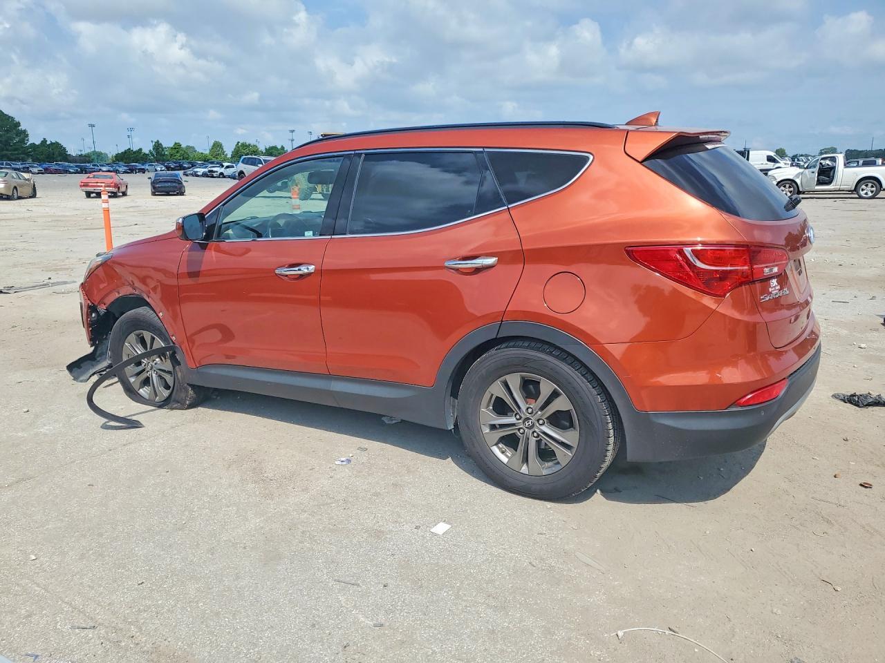 2014 Hyundai Santa Fe Sport 2.4L - Image 2