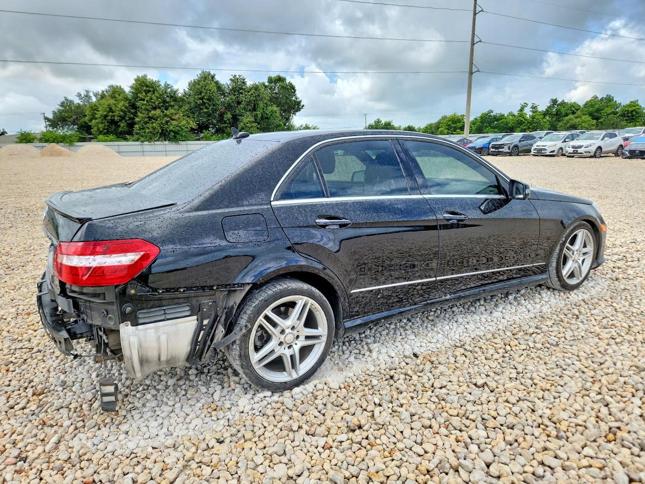 2013 Mercedes-Benz E - Image 3