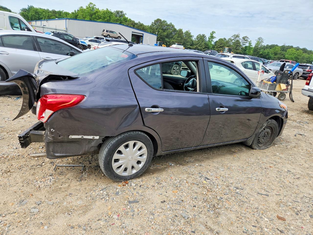 2015 Nissan Versa 1.6 Sv - Image 3