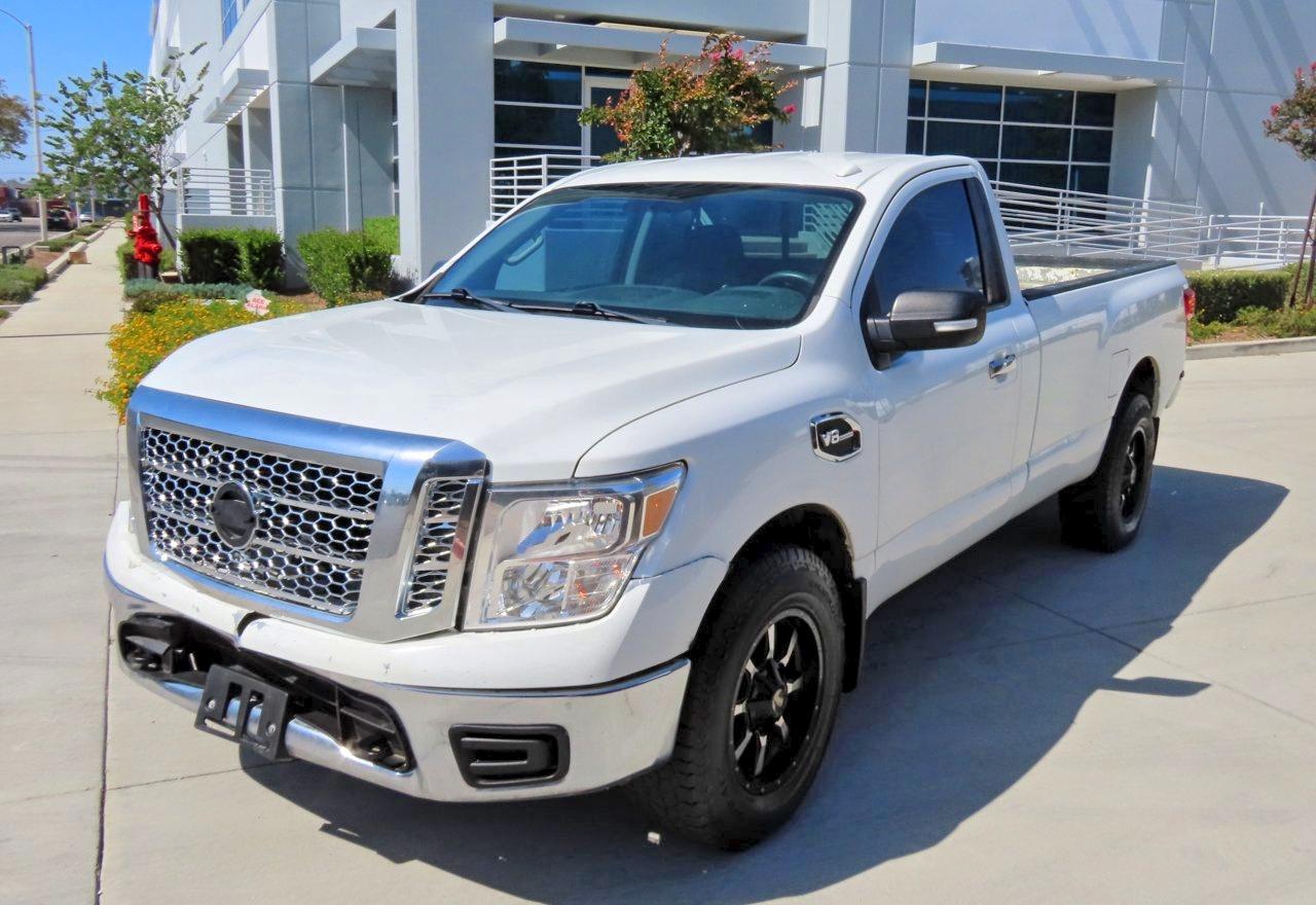 2017 Nissan Titan Sv - Фото 2