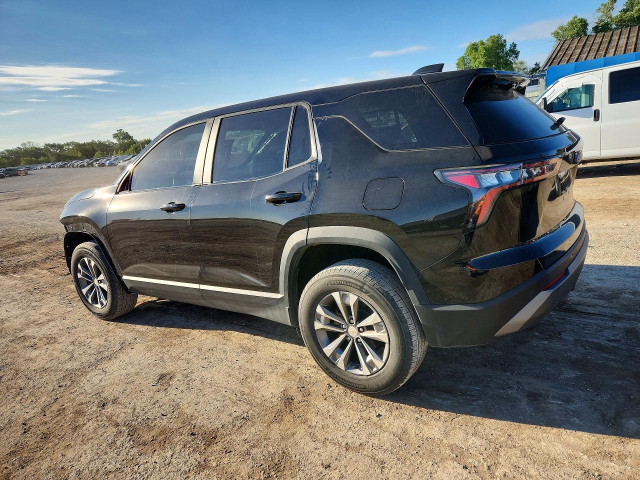 2025 Chevrolet Equinox Lt - Image 2