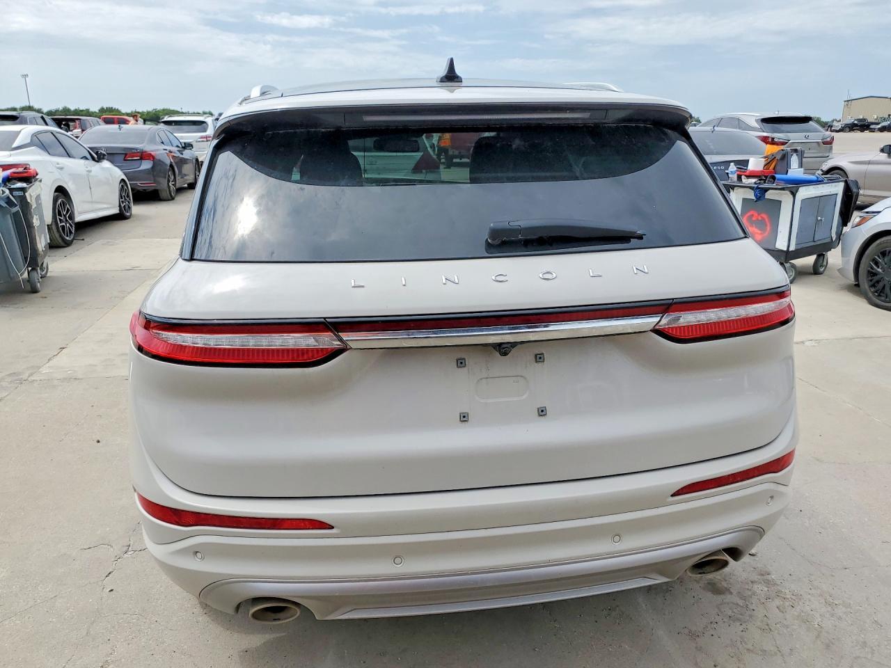 2022 Lincoln Corsair - Image 6
