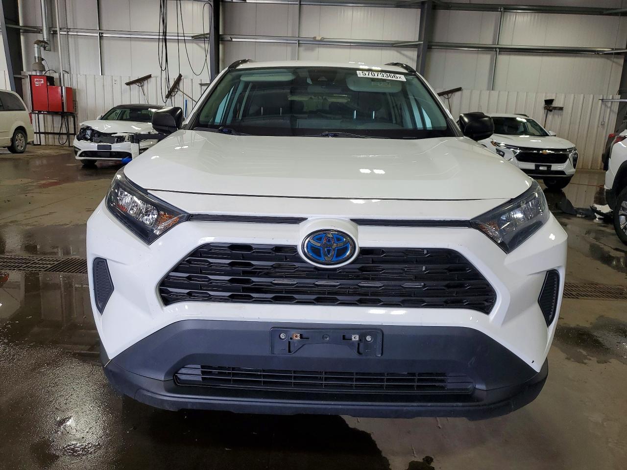 2021 Toyota Rav4 Le - Фото 5