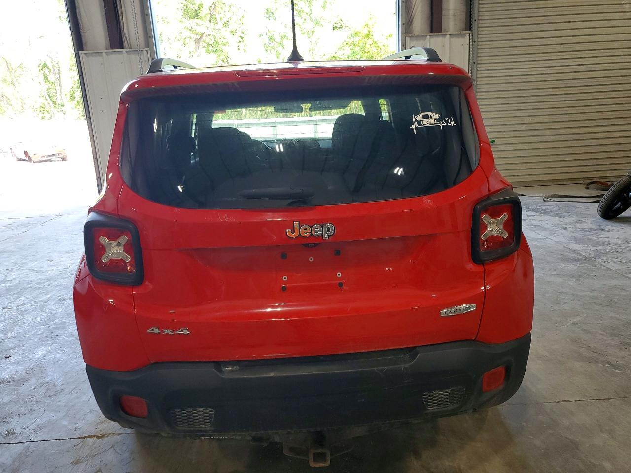 2015 Jeep Renegade Latitude - Фото 6