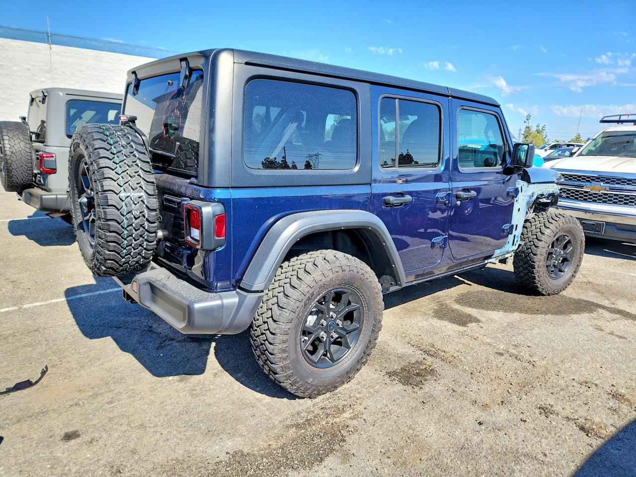 2025 Jeep Wrangler Sport 4Xe - Image 3