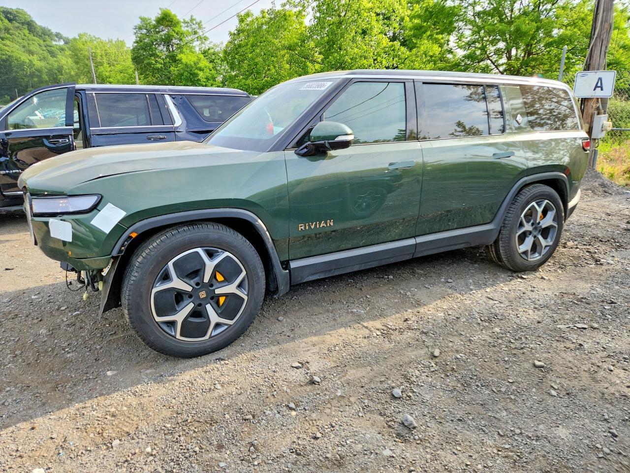 2024 Rivian R1S Adventure