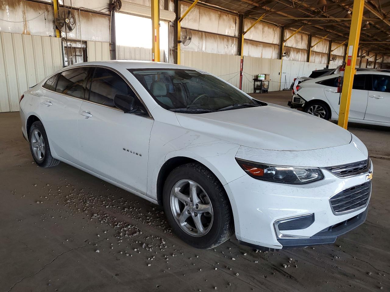 2017 Chevrolet Malibu Ls - Фото 4