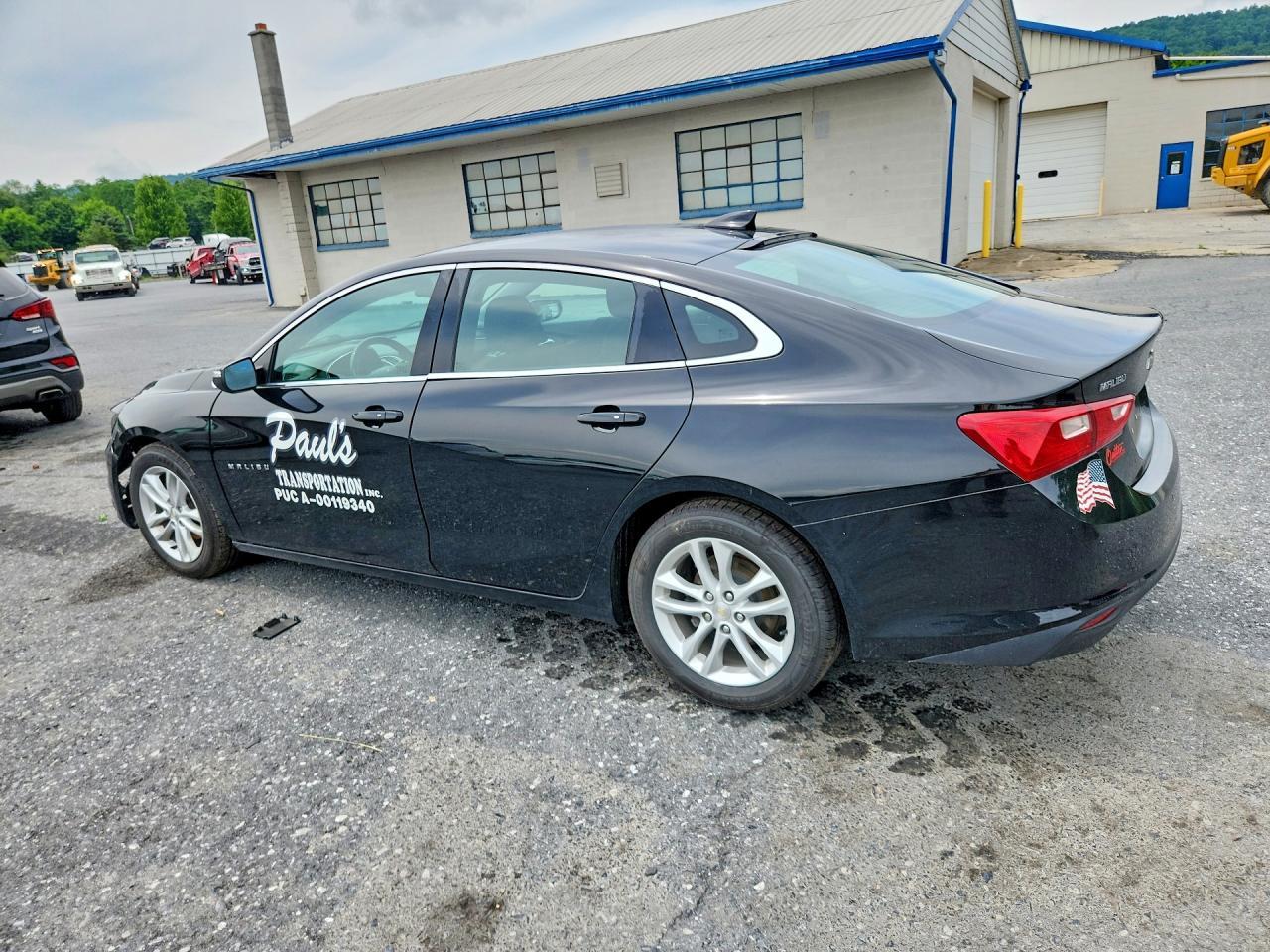 2017 Chevrolet Malibu Lt - Image 2