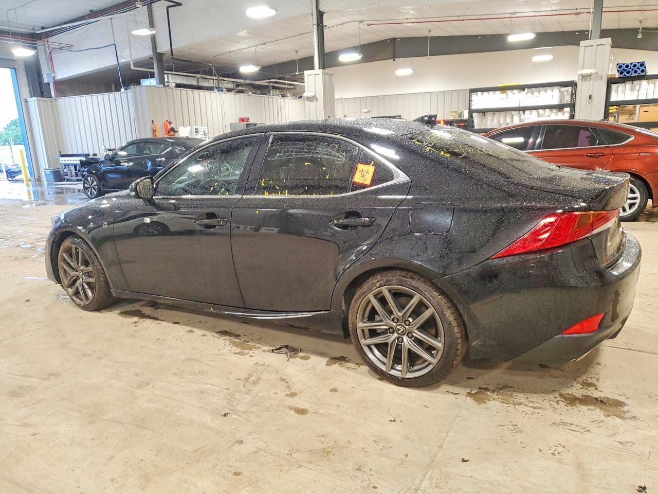 2019 Lexus Is 300 - Image 2