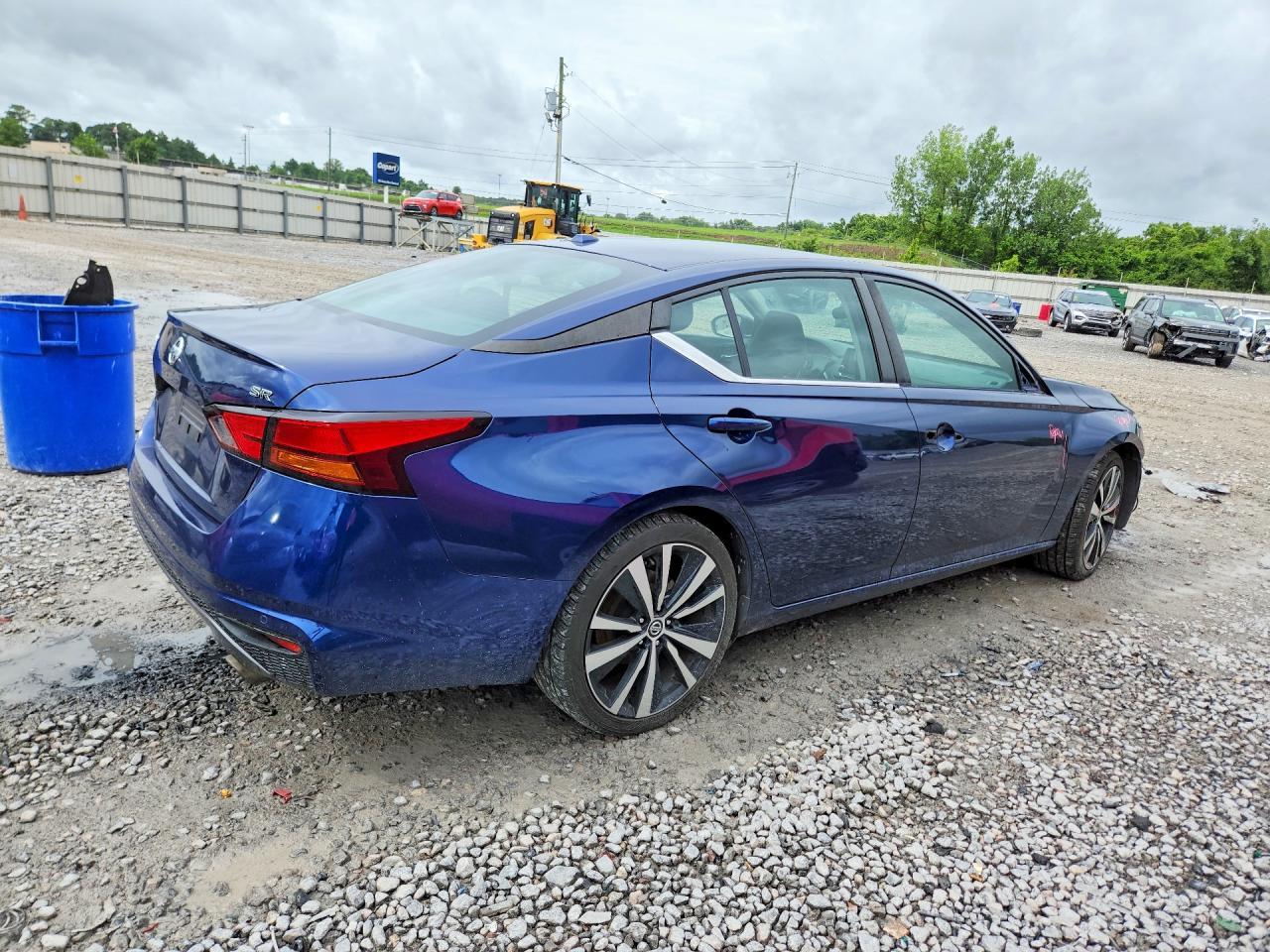 2022 Nissan Altima Sr - Фото 3
