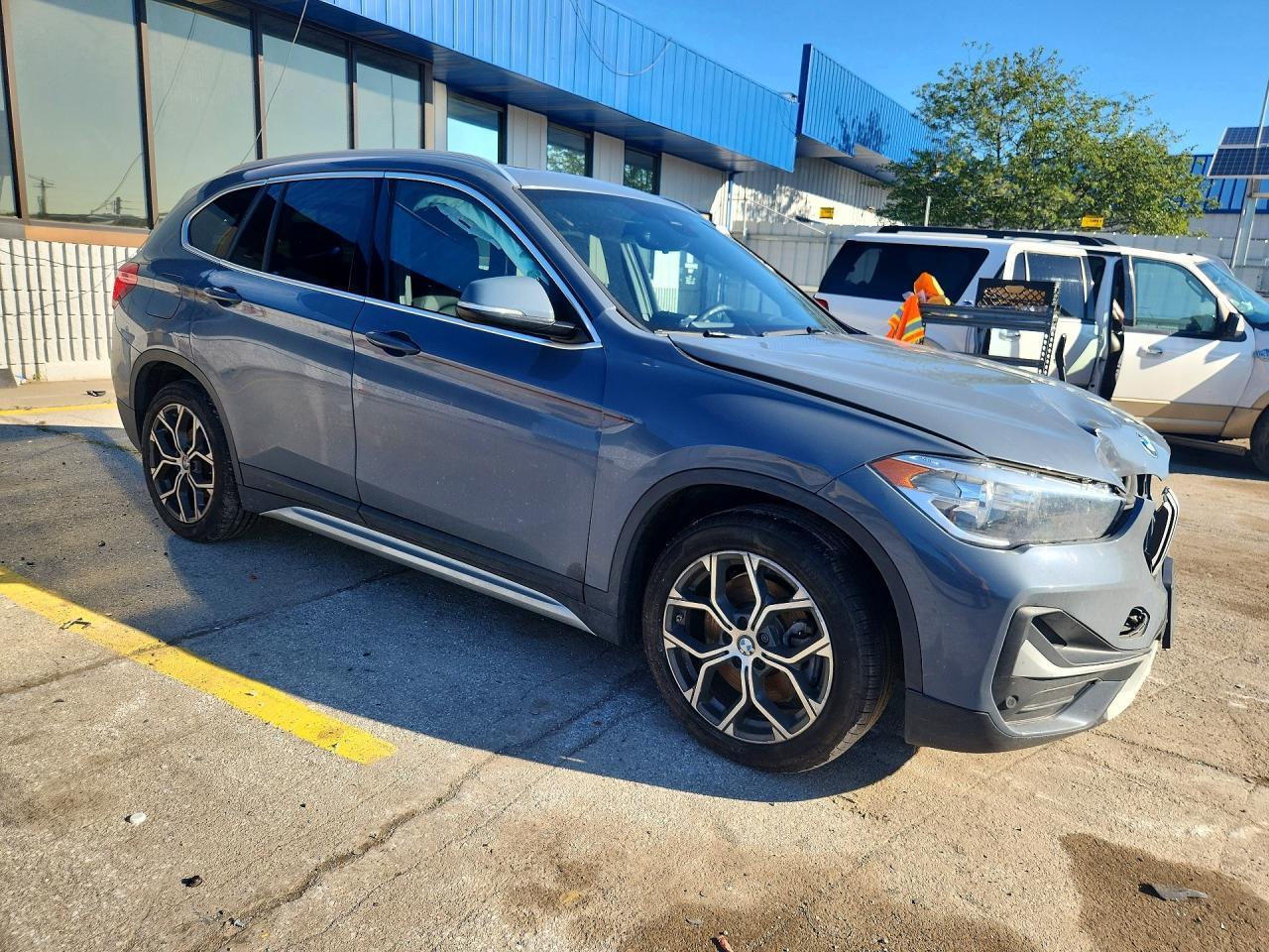 2021 BMW X1 xDrive28I - Фото 4