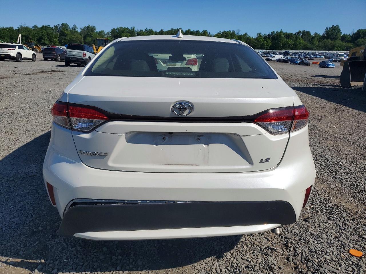2020 Toyota Corolla Le - Image 6