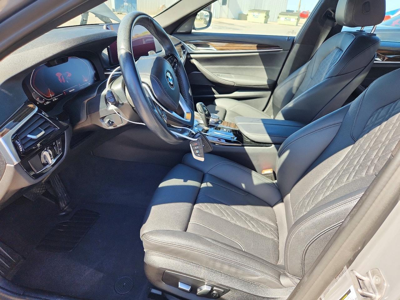 2021 BMW 530 Xi - Фото 7