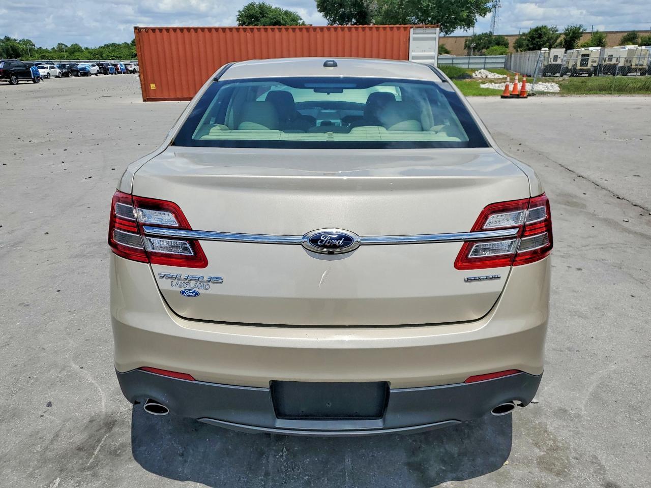 2018 Ford Taurus Se - Фото 6