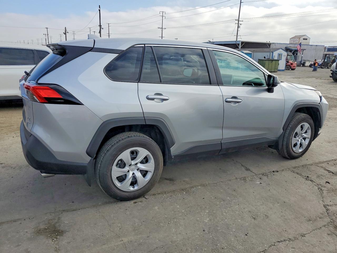 2024 Toyota Rav4 Le - Фото 3