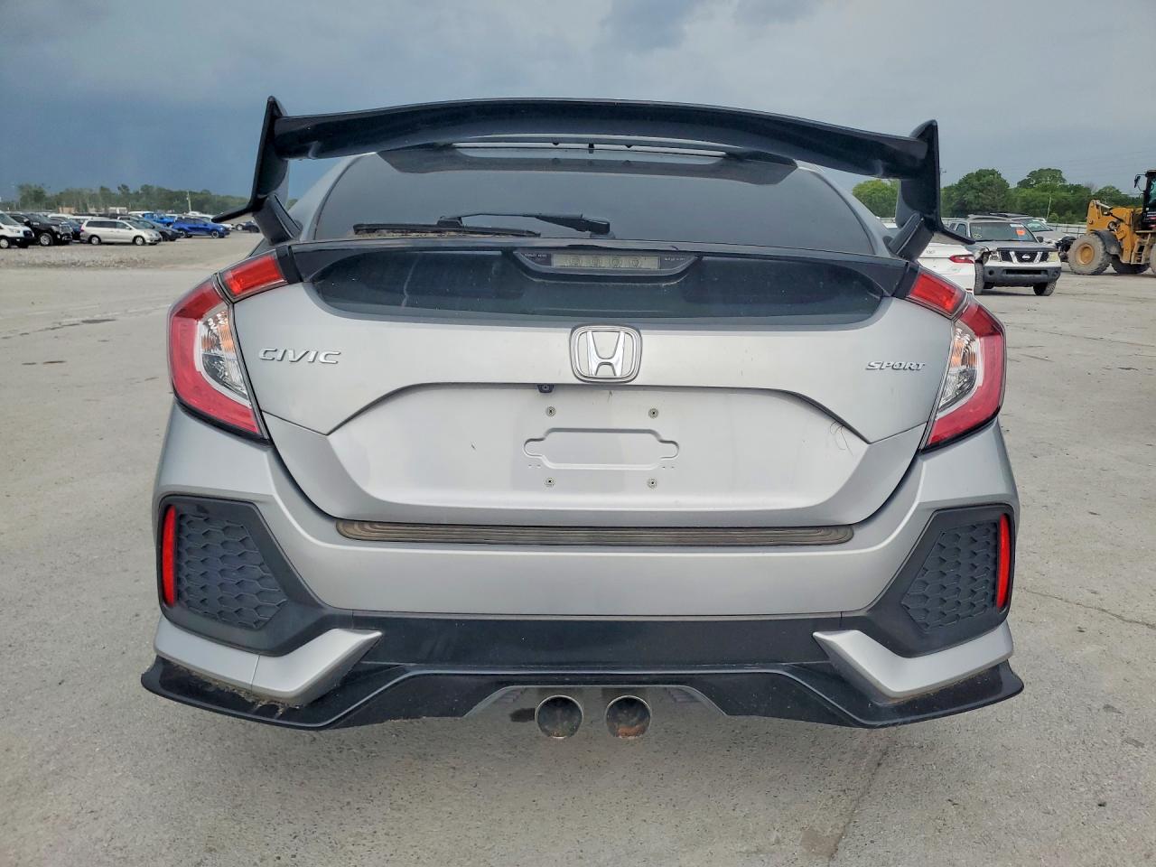 2018 Honda Civic Sport - Image 6