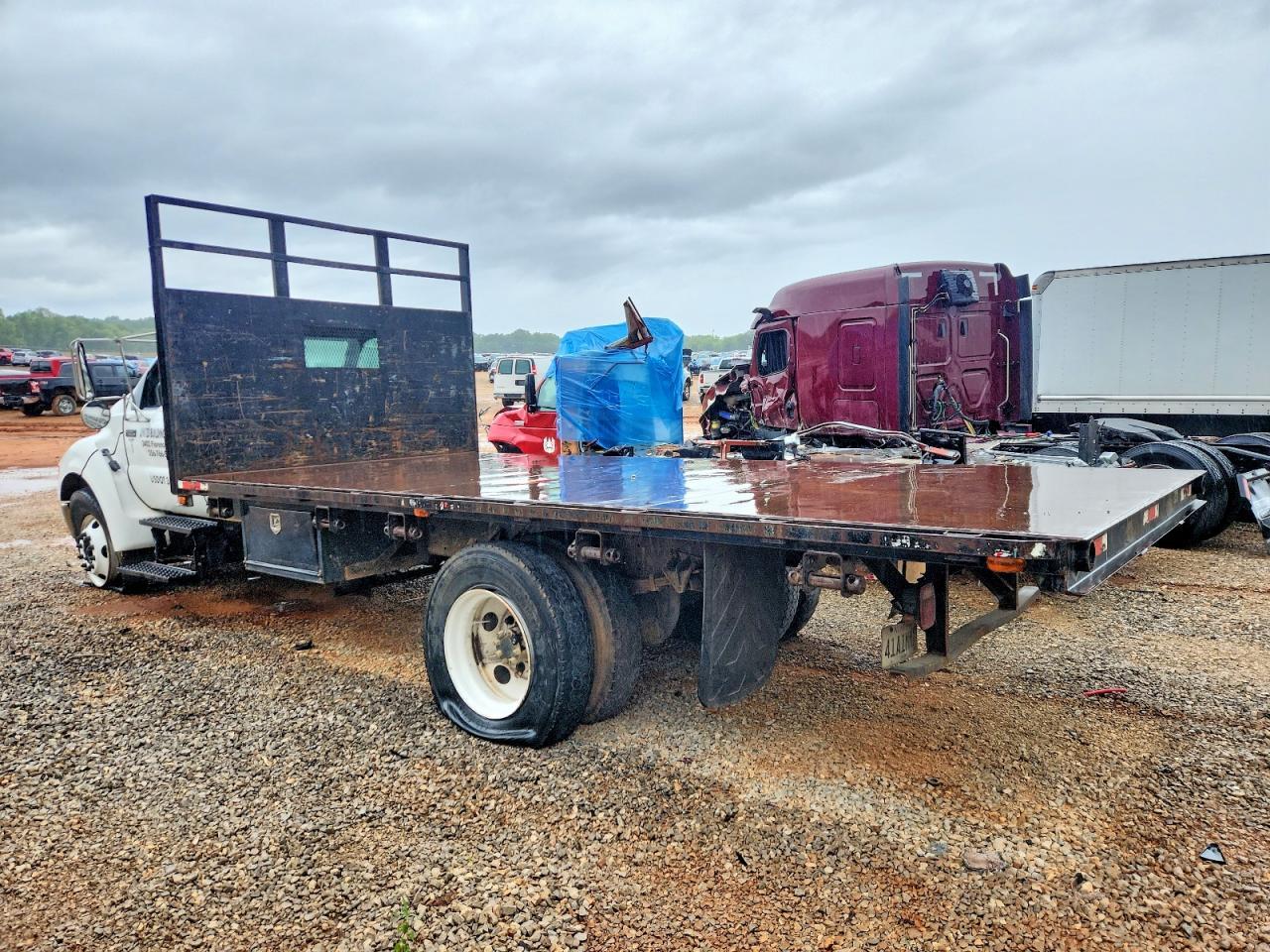 2007 Ford F650 Super Duty - Image 3