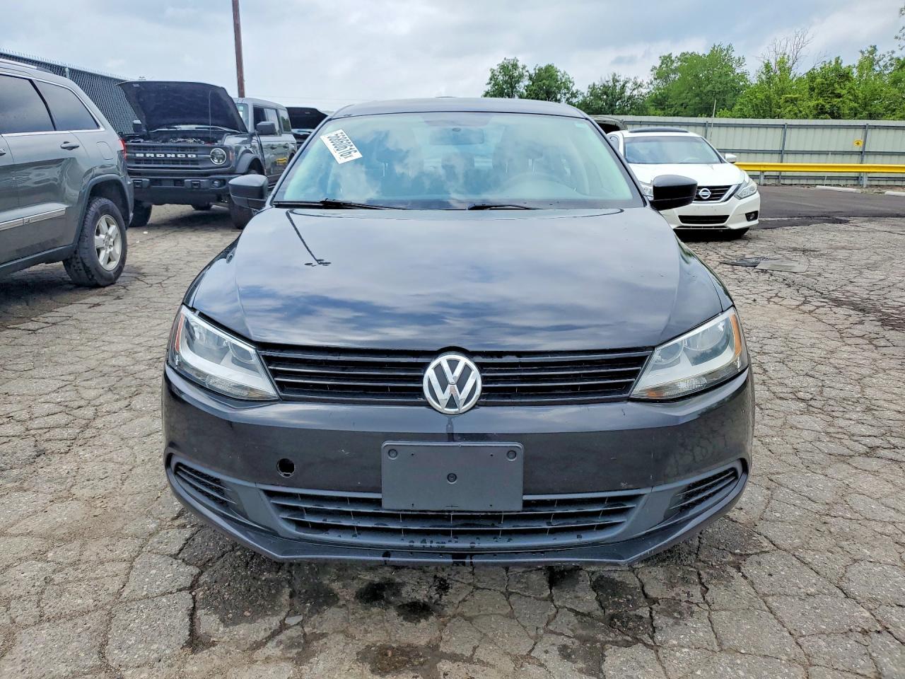 2014 Volkswagen Jetta Base - Image 5