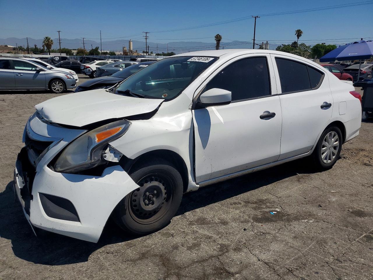 2019 Nissan Versa S Plus